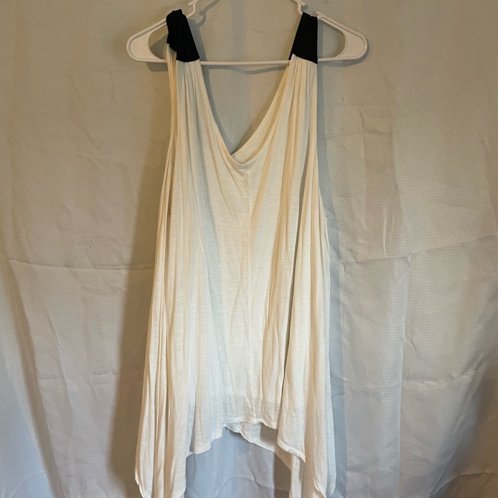 Elegant White Sleeveless Top